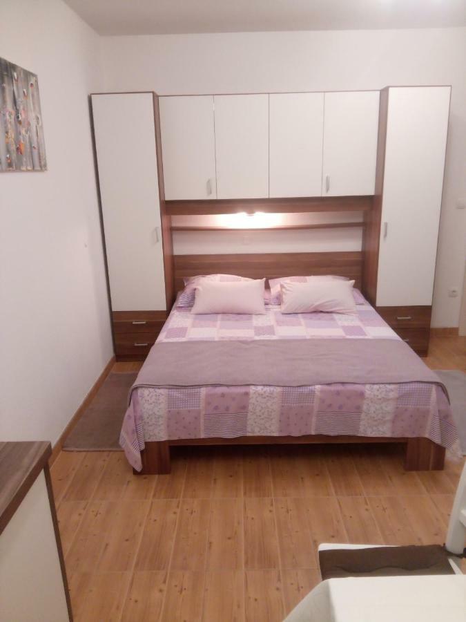 Apartmani Lomar Стари Град Екстериор снимка