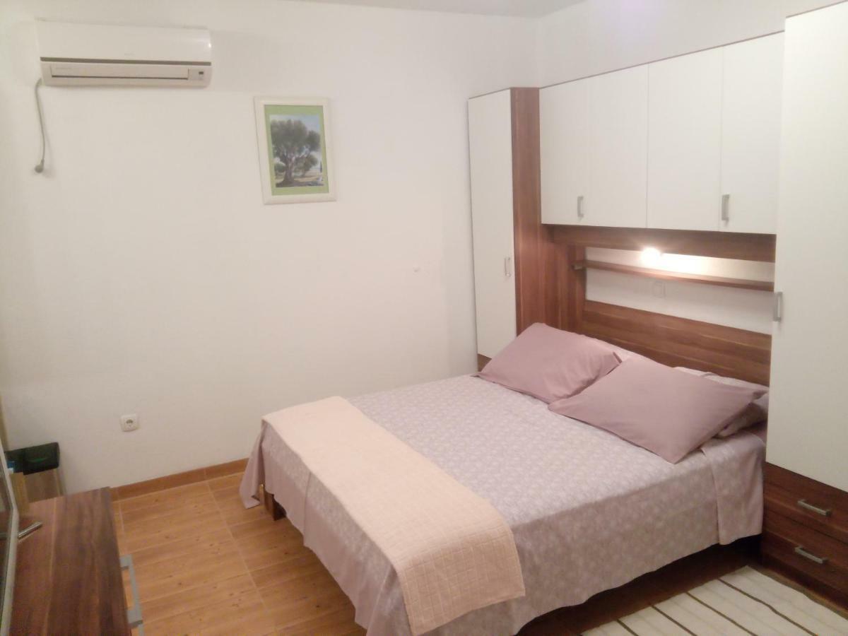 Apartmani Lomar Стари Град Екстериор снимка