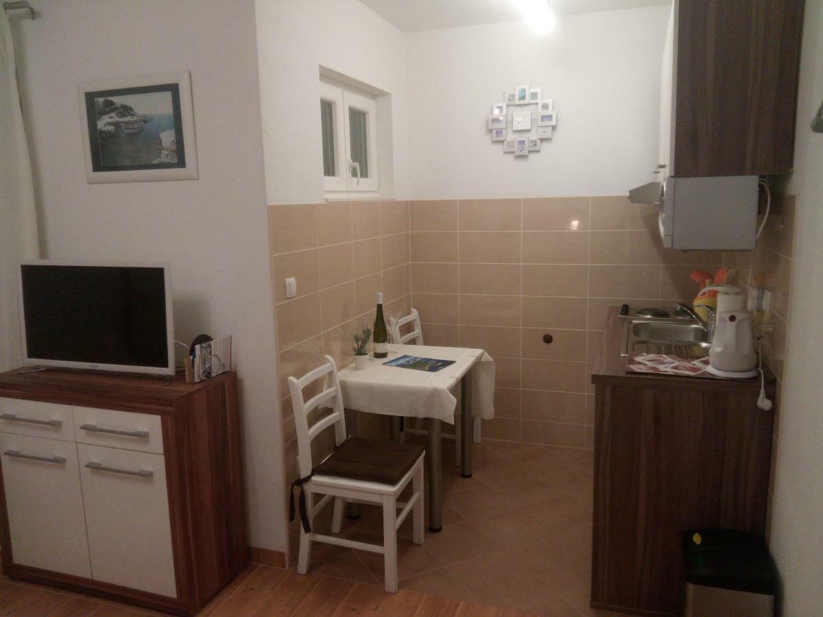 Apartmani Lomar Стари Град Екстериор снимка